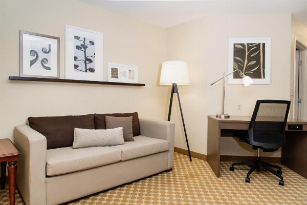 Country Inn & Suites by Radisson, Milwaukee West (Brookfield), WI image 16