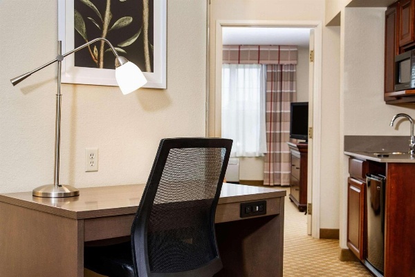 Country Inn & Suites by Radisson, Milwaukee West (Brookfield), WI image 7